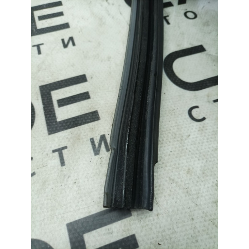 Ущільнювач дверей (кузов и элементы) Honda CRV RD7 2003 2.2 72815SCAE01ZA