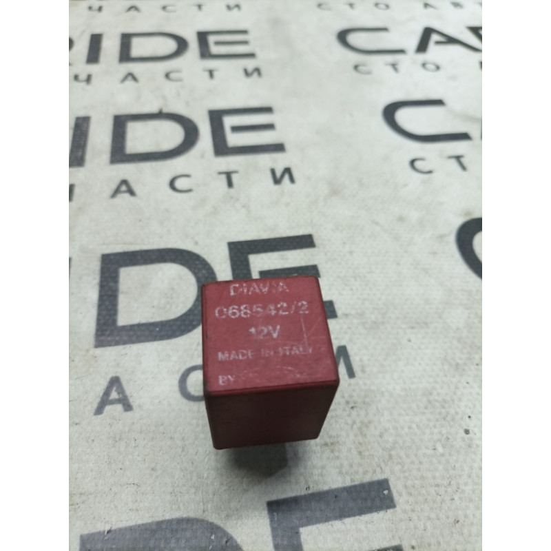 Реле (электрика) BMW 5-series E34 0685422