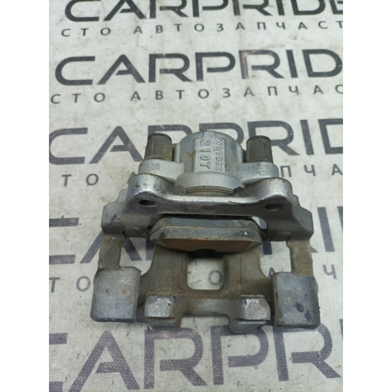 Гальмівний супорт (гальмівна система) BMW 3-series F30 34216850858