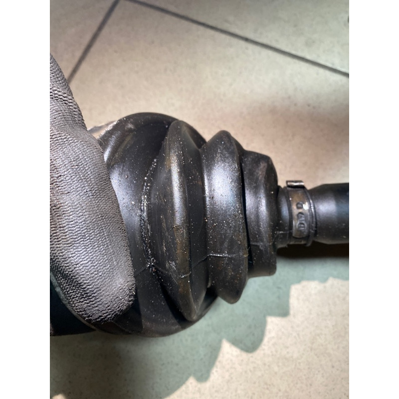 Привод (трансмиссия) Volkswagen Passat B5 2000 2.5 8d0407271df