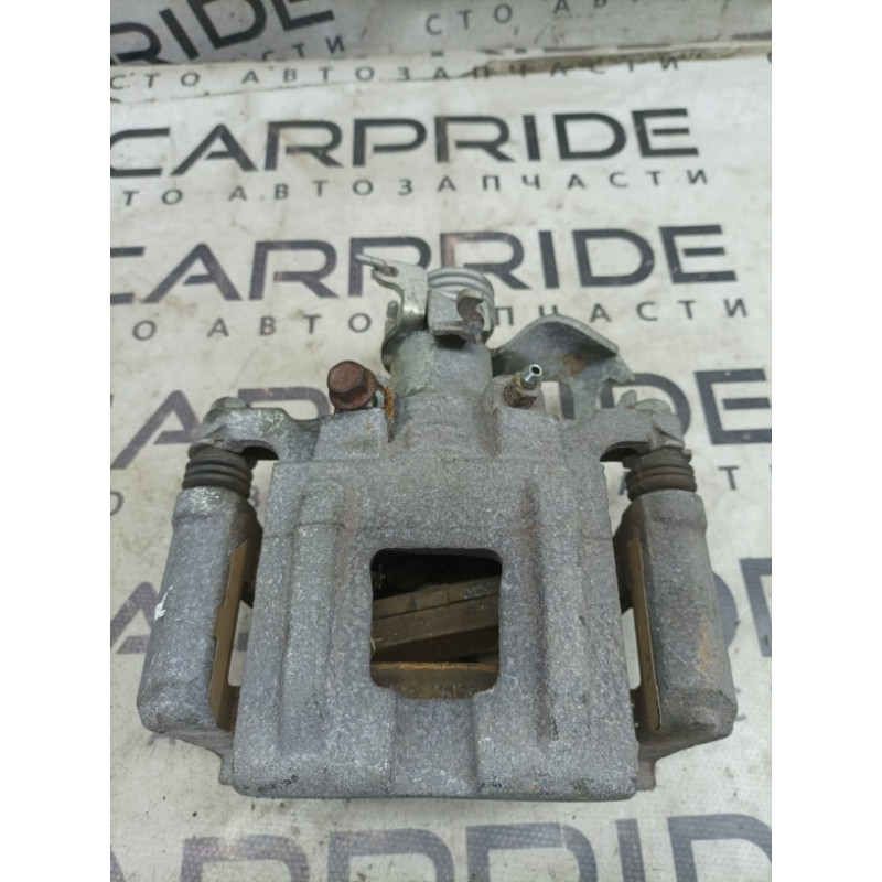 Суппорт тормозной (тормозная система) Ford Mustang MK6 fr3c2k327ad