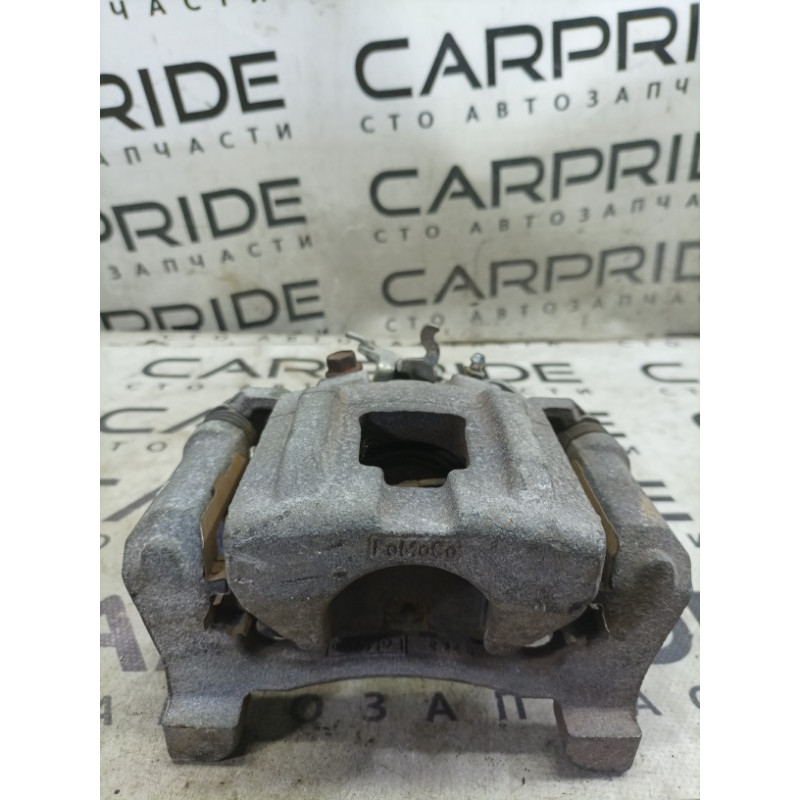 Суппорт тормозной (тормозная система) Ford Mustang MK6 fr3c2k327ad