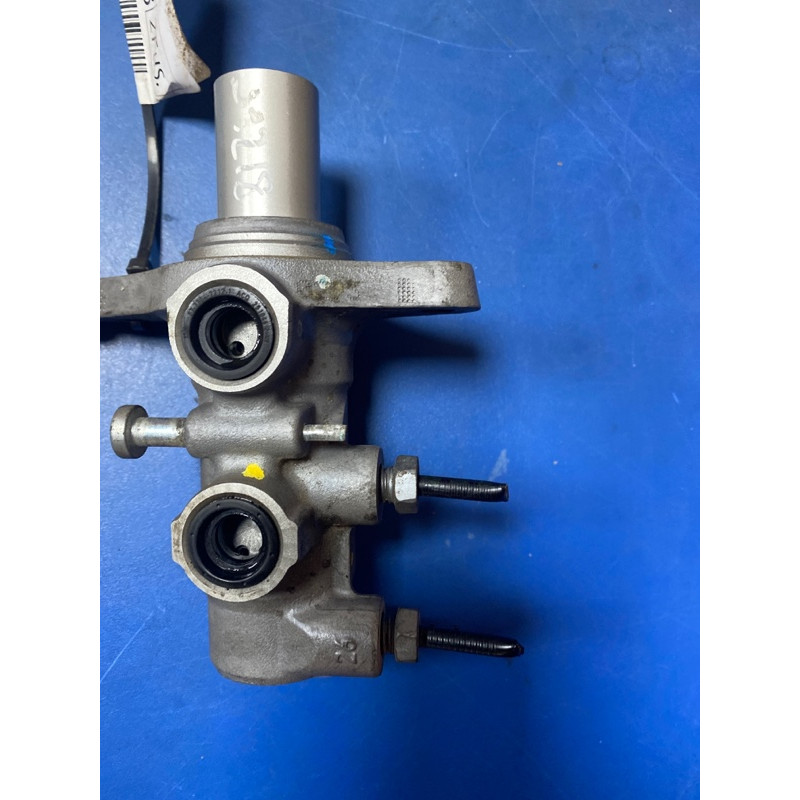 Главный тормозной цилиндр (тормозная система) FORD Fusion MK5 2013 2.0 Hybrid DG9Z-2140-D