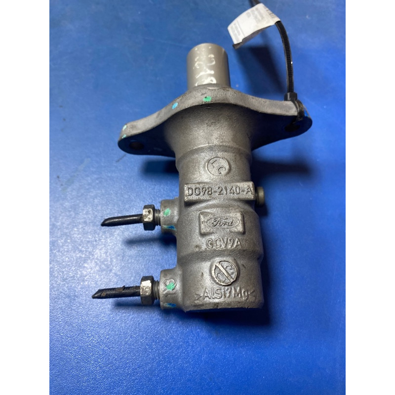 Главный тормозной цилиндр (тормозная система) FORD Fusion MK5 2013 2.0 Hybrid DG9Z-2140-D