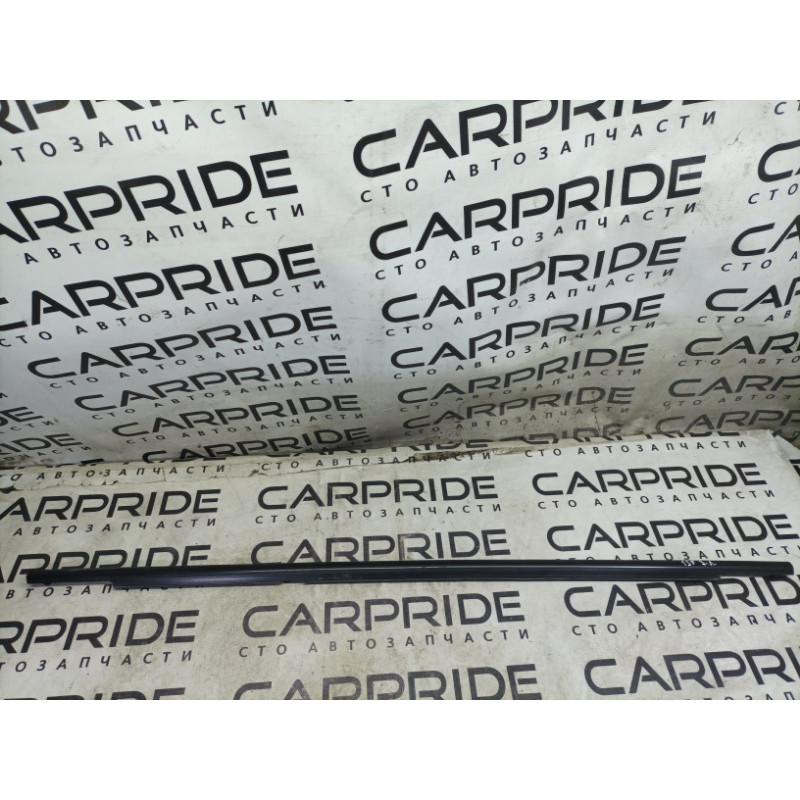 Молдинг стекла (кузов и элементы) Hyundai Santa Fe CM 2009 2.2 CRDI 832102B000