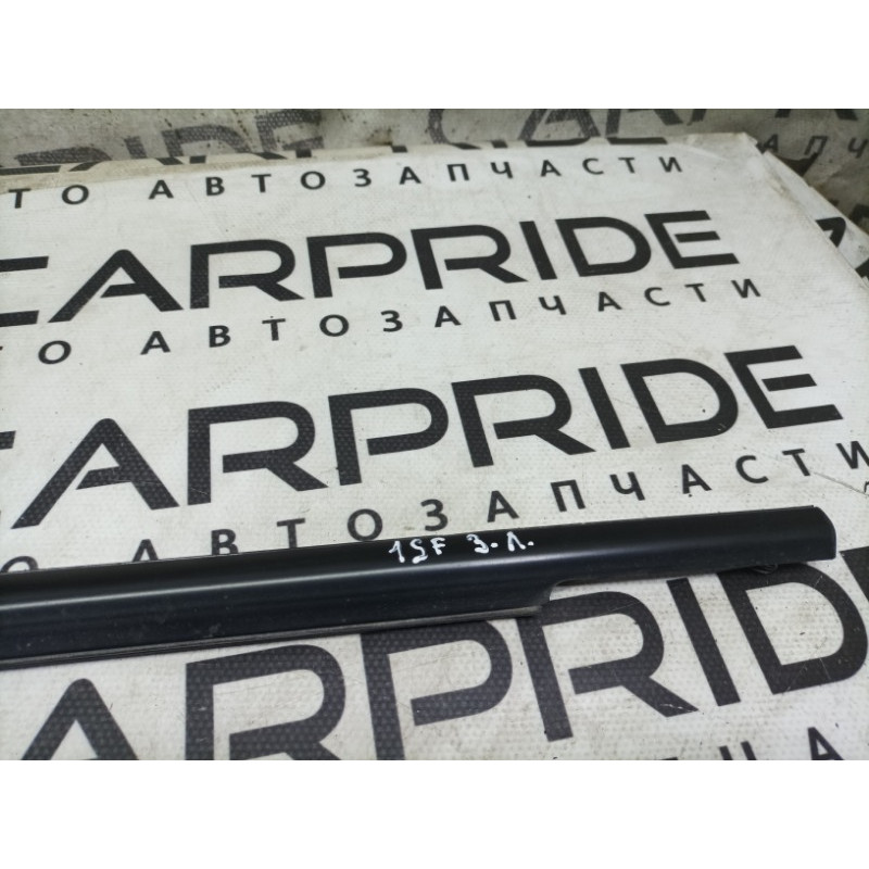 Молдинг стекла (кузов и элементы) Hyundai Santa Fe CM 2009 2.2 CRDI 832102B000