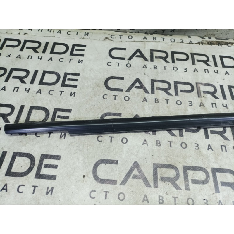 Молдинг стекла (кузов и элементы) Hyundai Santa Fe CM 2009 2.2 CRDI 832102B000