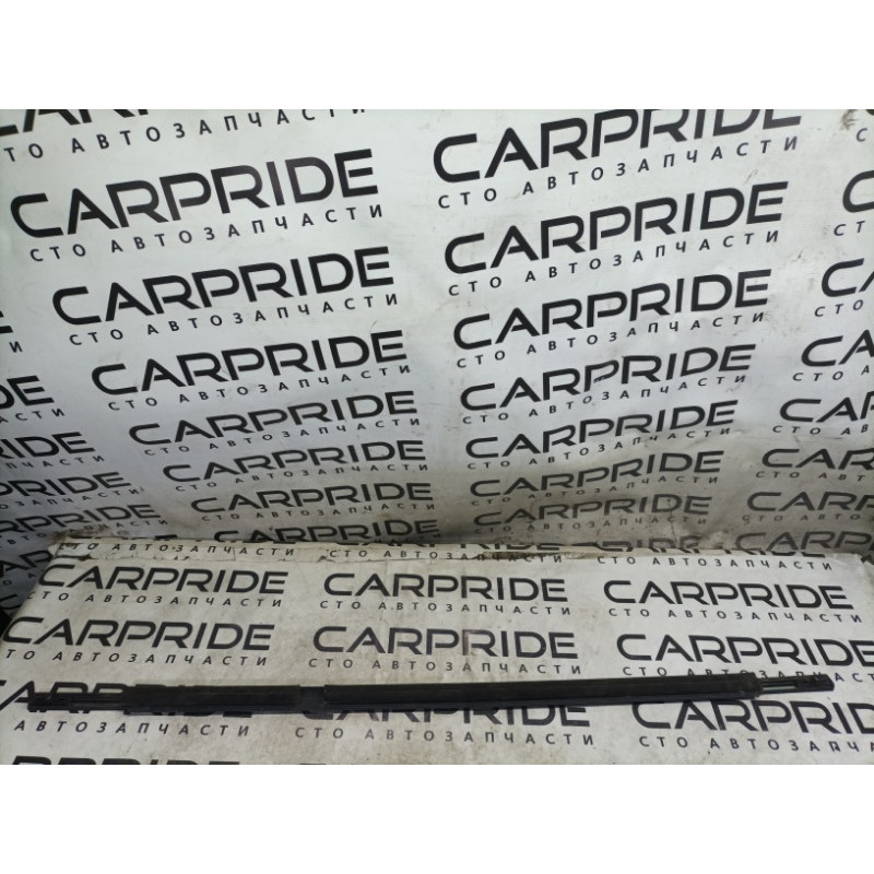 Молдинг стекла (кузов и элементы) Hyundai Santa Fe CM 2009 2.2 CRDI 832102B000