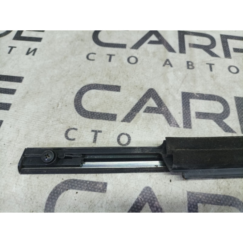 Молдинг стекла (кузов и элементы) Hyundai Santa Fe CM 2009 2.2 CRDI 832102B000