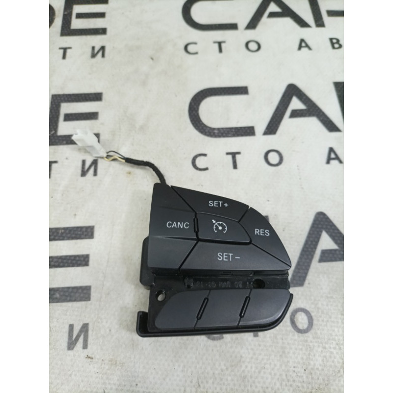 Кнопки руля (электрика / кнопки) Jeep Cherokee Trailhawk 2014 2.4 68146854ac