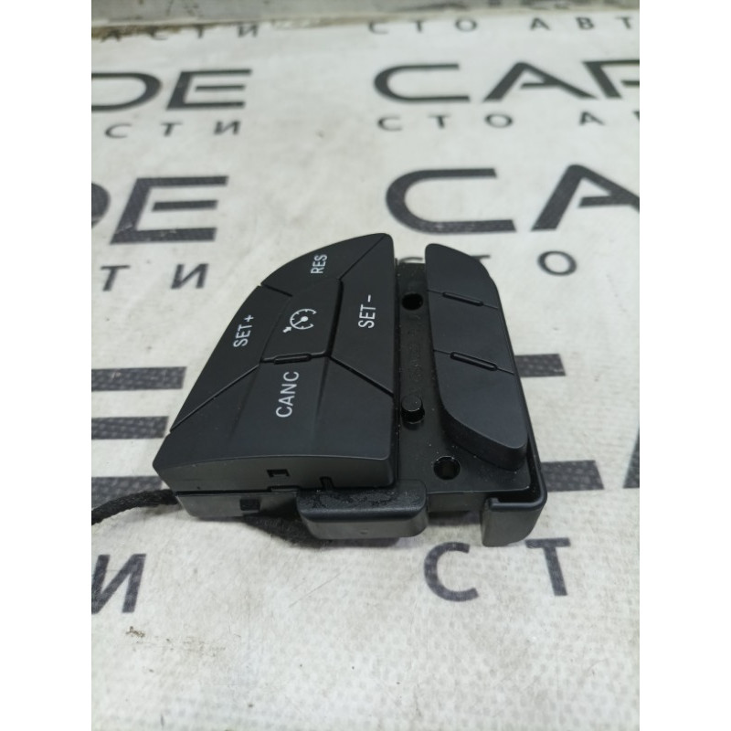 Кнопки руля (электрика / кнопки) Jeep Cherokee Trailhawk 2014 2.4 68146854ac