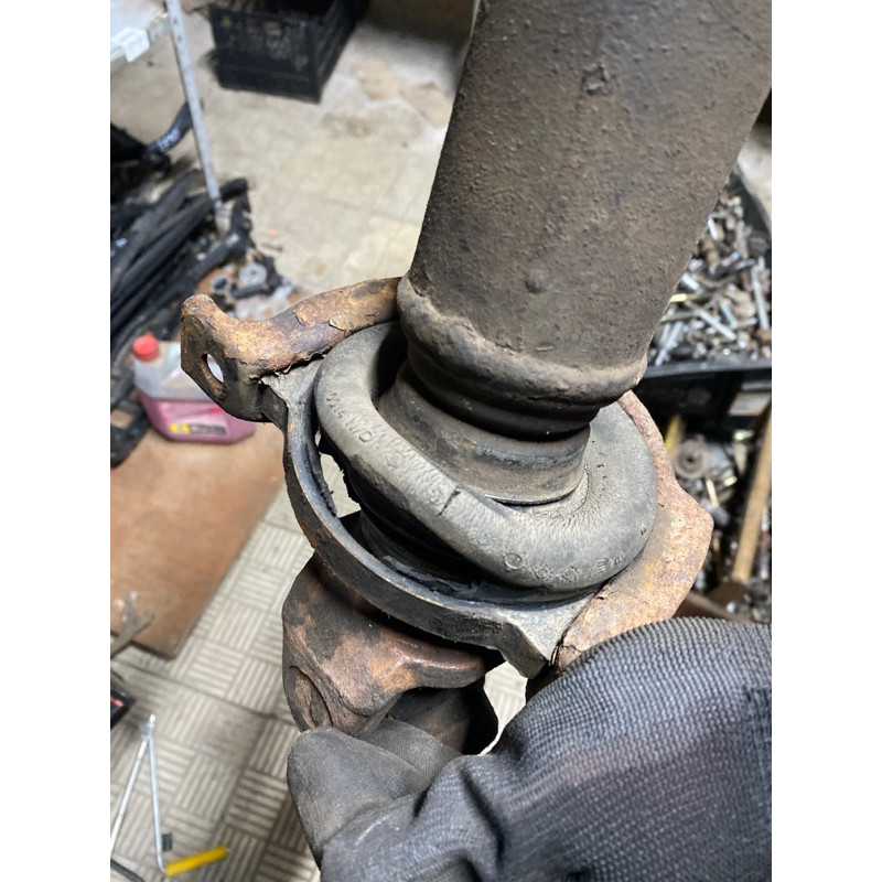 Карданный вал (трансмиссия) Nissan Navara D22 2004 2.5 37300VK300