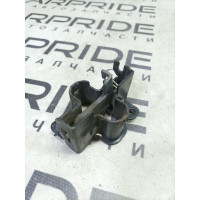 Замок капота