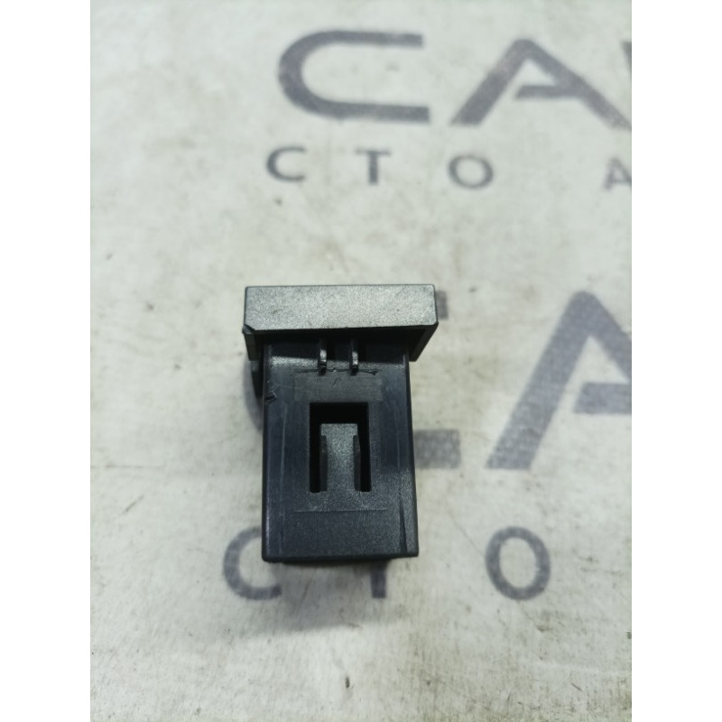 Заглушка центральної консолі (салон) Opel Vectra C 09185912