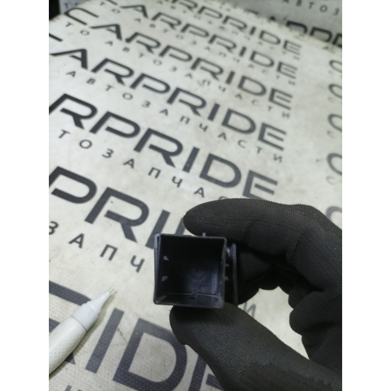 Заглушка центральної консолі (салон) Opel Vectra C 09185912