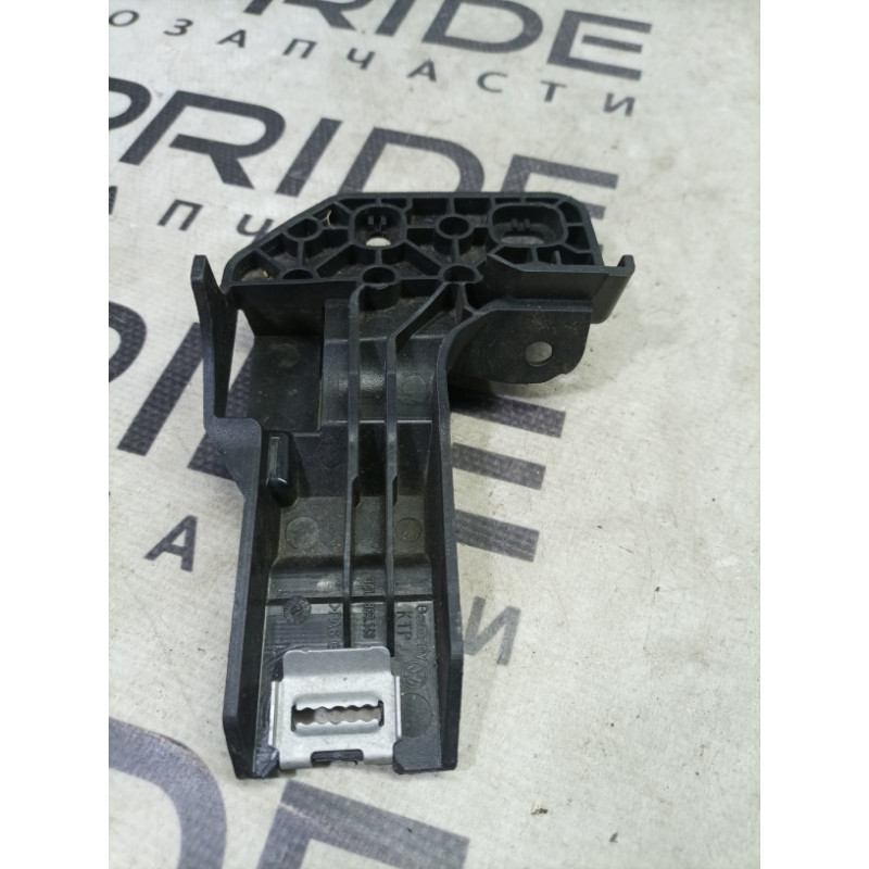 Крепление центральной консоли (салон) Volkswagen Passat CC 3C 3c1863143