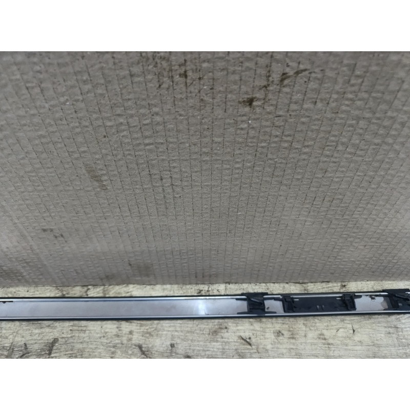 Молдинг на дах (кузов і елементи) Subaru Forester SH 2008 2.0 91046SC000