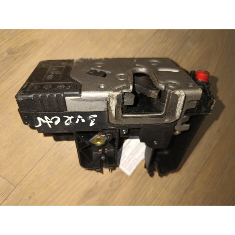 Замок двери (кузов и элементы) Opel Vectra C 2.2 Z22YH 13210763