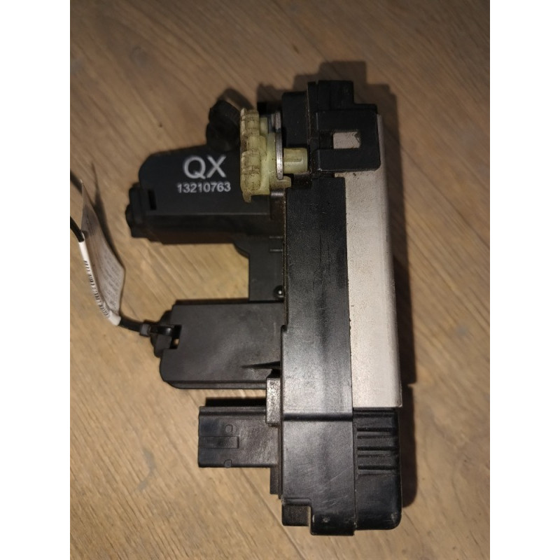 Замок двери (кузов и элементы) Opel Vectra C 2.2 Z22YH 13210763