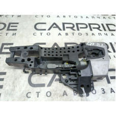 Кронштейн ручки двери