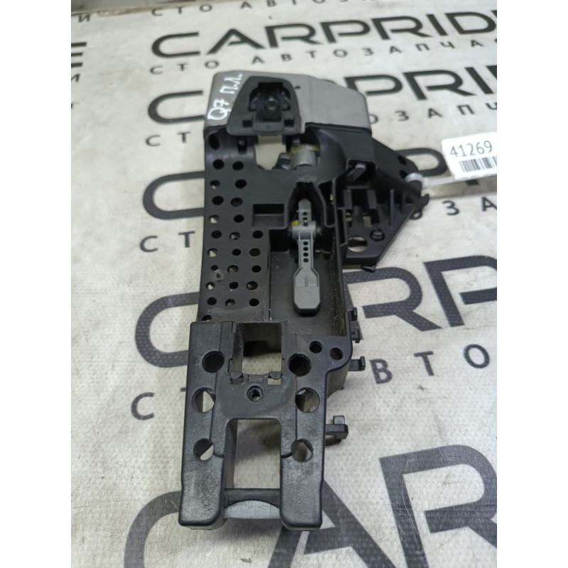 Кронштейн ручки двери (кузов и элементы) Audi Q7 4M 2017 4M1837885A