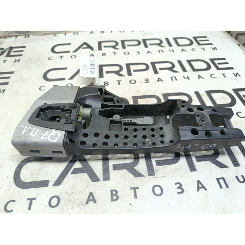 Кронштейн ручки двери (кузов и элементы) Audi Q7 4M 2017 4M1837885A