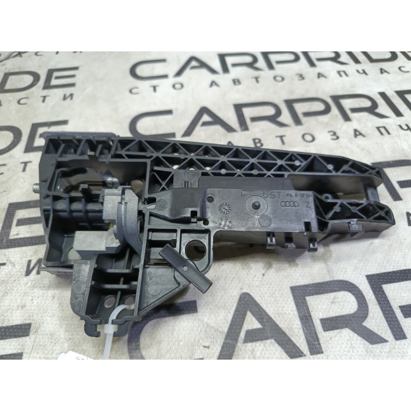 Кронштейн ручки двери (кузов и элементы) Audi Q7 4M 2017 4M1837885A