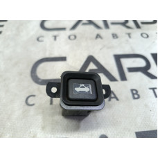 Кнопка відкривання кришки багажника