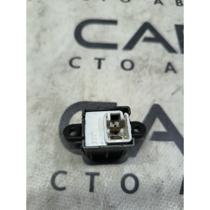 Кнопка відкривання кришки багажника (электрика / кнопки) Honda CRV RD7 2003 2.2 35800S9A003ZA