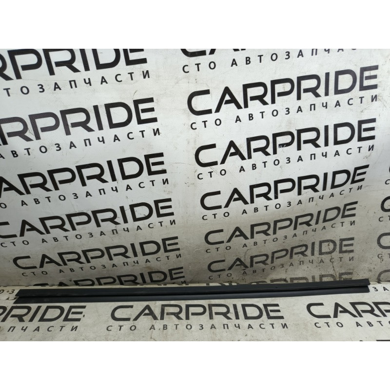 Молдинг стекла внутренний (наружные элементы кузова) Hyundai Sonata YF 822413S000