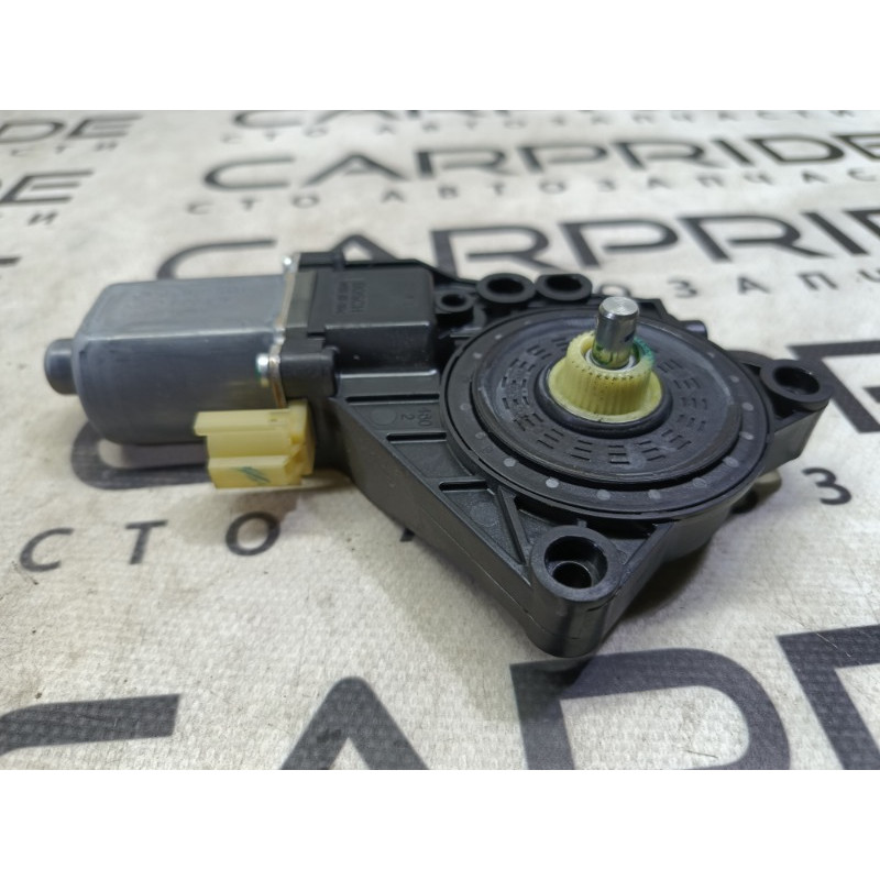 Мотор стеклоподъемника (электрика) Hyundai Sonata YF 824603q000