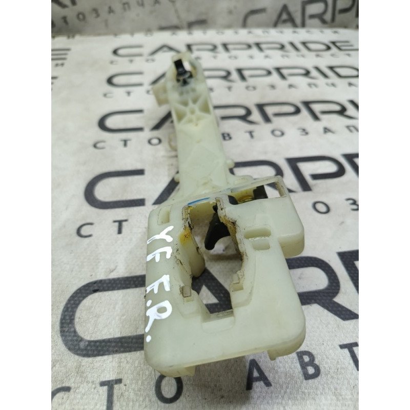 Кронштейн ручки двери (кузов и элементы) Hyundai Sonata YF 826653S200