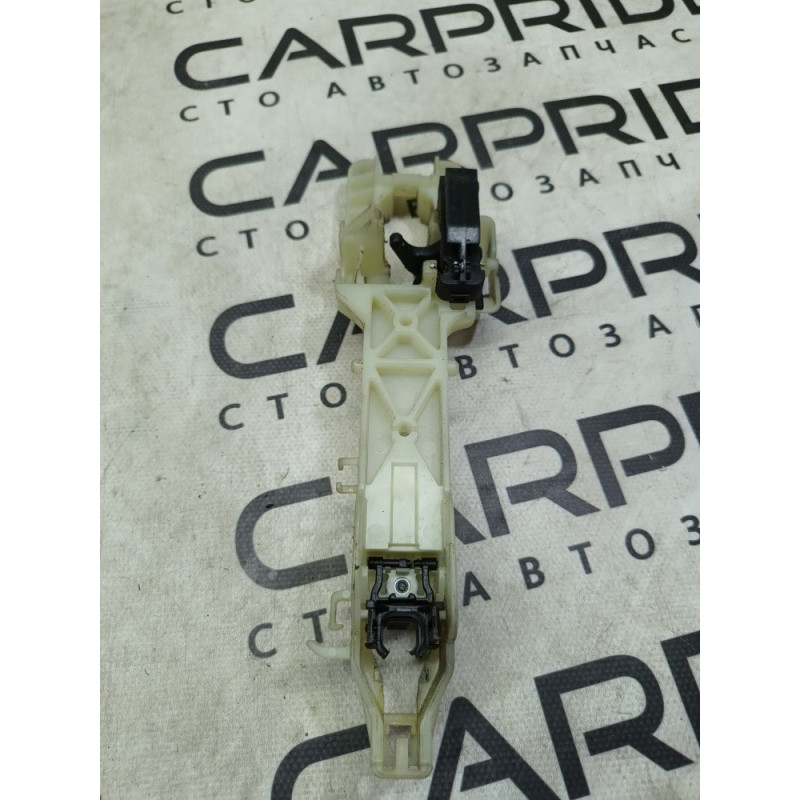 Кронштейн ручки двери (кузов и элементы) Hyundai Sonata YF 826653S200