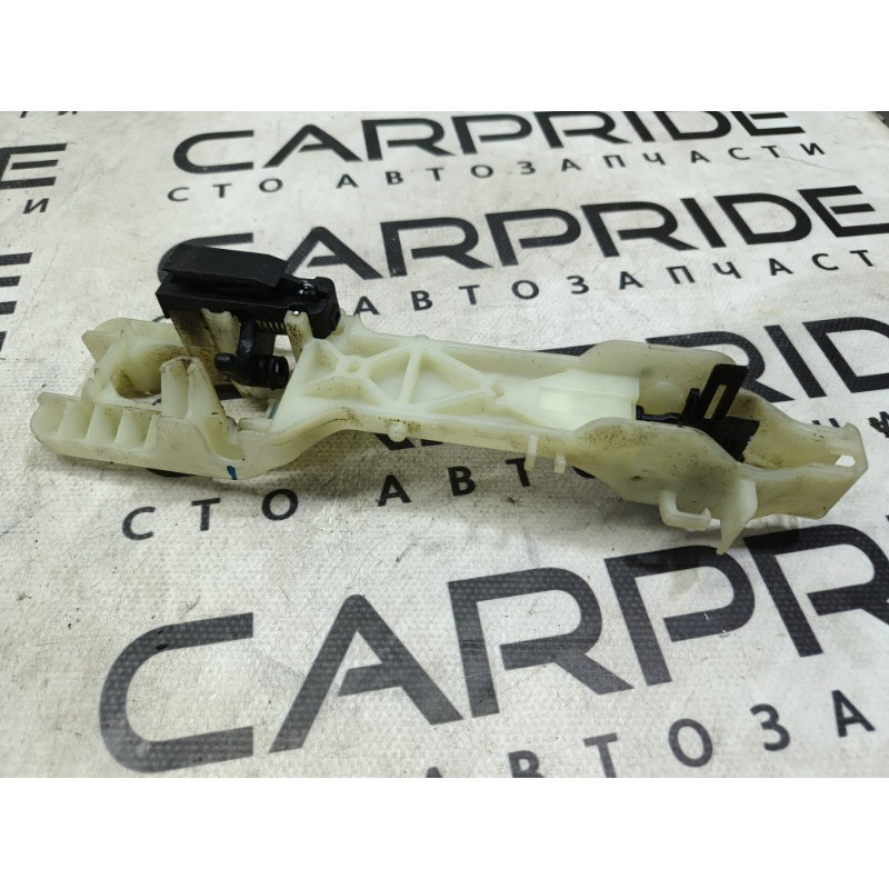 Кронштейн ручки двери (кузов и элементы) Hyundai Sonata YF 826653S200