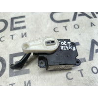 Привод заслонки отопителя