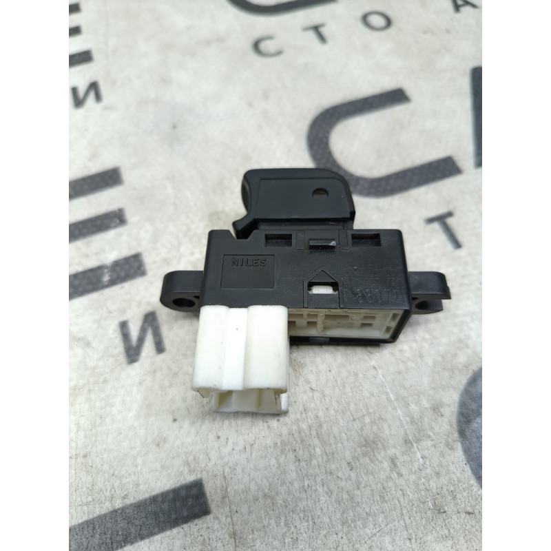 Кнопка стеклоподъемника (электрика / кнопки) Subaru Forester SH 2008 2.0 83071FG110
