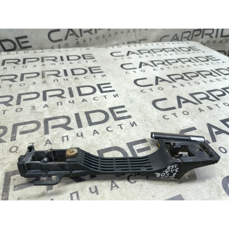 Кронштейн ручки дверей (кузов і елементи) Subaru Forester SH 2008 2.0 62142SC010