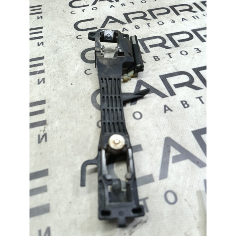 Кронштейн ручки дверей (кузов і елементи) Subaru Forester SH 2008 2.0 61142FG000