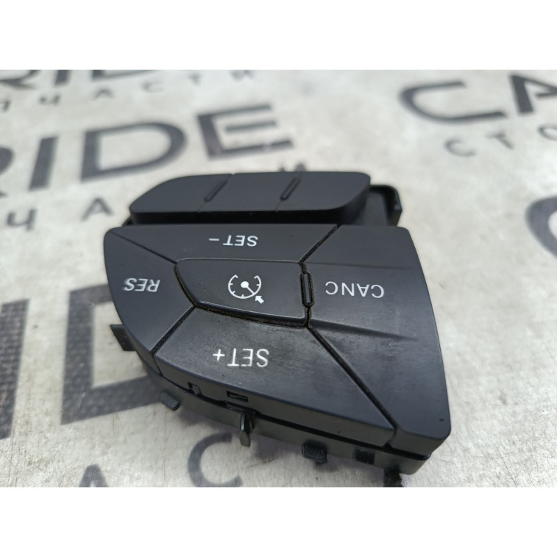 Кнопки руля (электрика / кнопки) Jeep Cherokee KL 2014 3.2 68146854ac