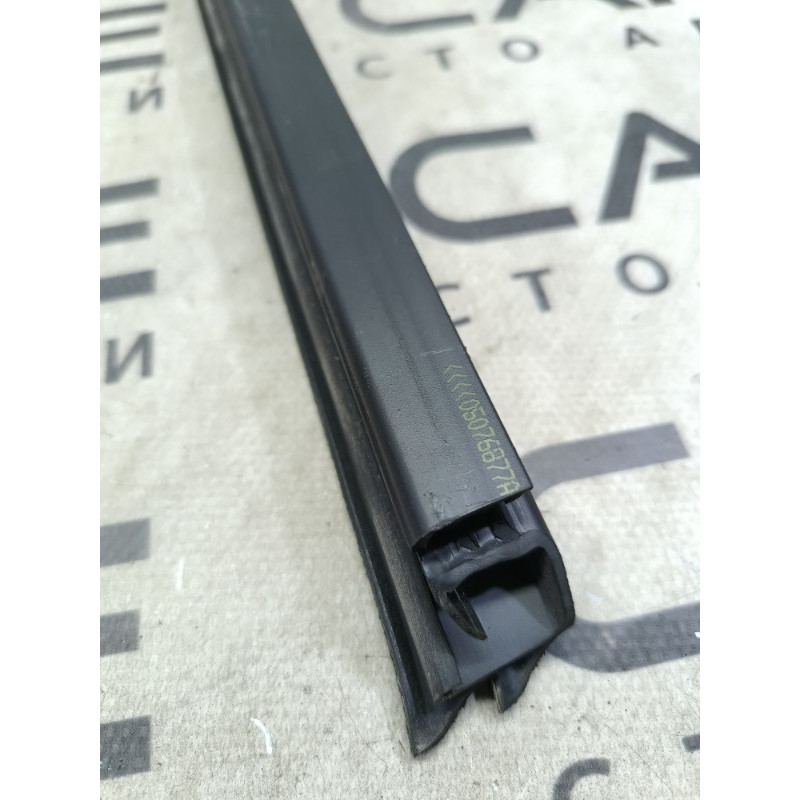 Молдинг стекла внутренний (наружные элементы кузова) Dodge Journey SXT 2013 3.6 05076877ac