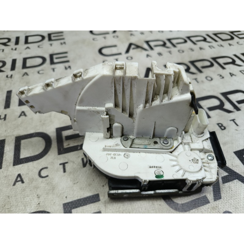 Замок двери (кузов и элементы) Dodge Journey SXT 2013 3.6 04589915ad