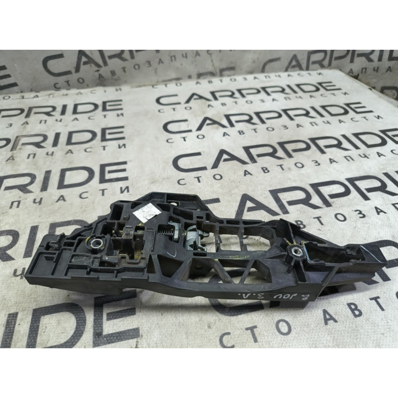 Кронштейн ручки двери (кузов и элементы) Dodge Journey SXT 2013 3.6 68069319ah