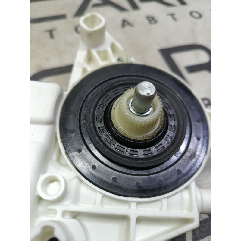 Мотор стеклоподъемника (электрика) Dodge Journey SXT 2013 3.6 68209825AB