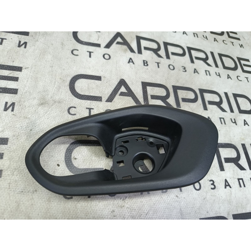 Накладка ручки внутренней (салон) Jeep Cherokee KL 2014 3.2 2430795ab