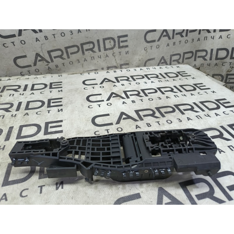 Кронштейн ручки двери (кузов и элементы) Jeep Cherokee KL 2014 3.2 68082689ad