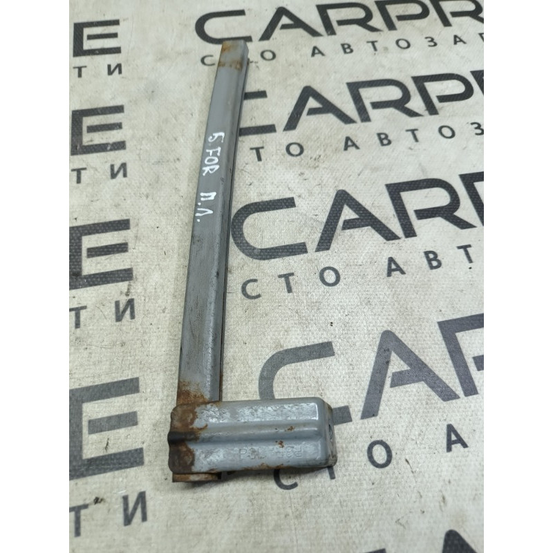 Направляющая стекла двери (кузов и элементы) Subaru Forester SH 2008 2.0 61240SC010