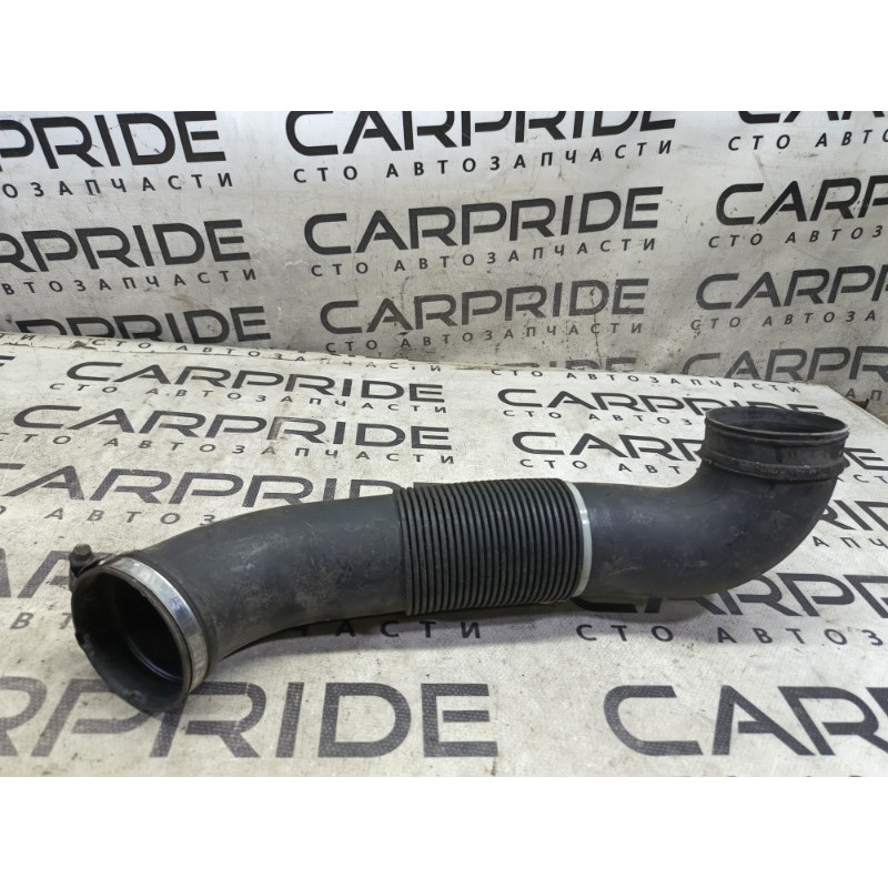 Патрубок повітряного фільтра (подача палива) Opel SIGNUM 1 2006 2.2 YH 09231937