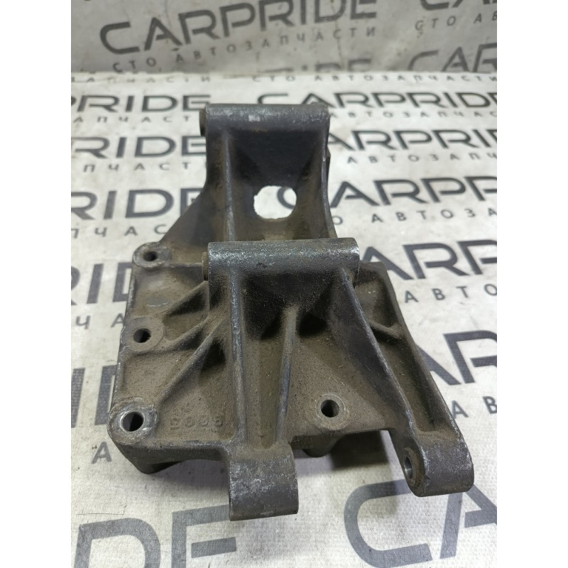 Кронштейн (двигатель и элементы) Land Rover Freelander L314 1.8B