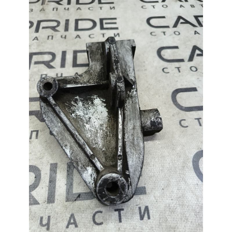 Кронштейн (двигатель и элементы) Land Rover Freelander L314 1.8B 001383bw