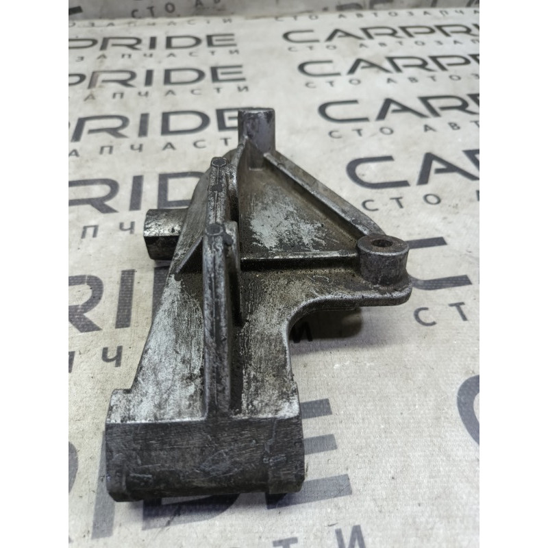 Кронштейн (двигатель и элементы) Land Rover Freelander L314 1.8B 001383bw